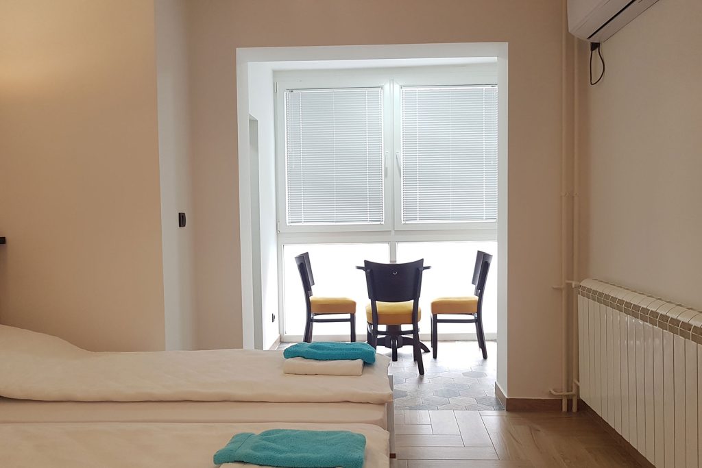Apartman 2 - Soba i mini trpezarija