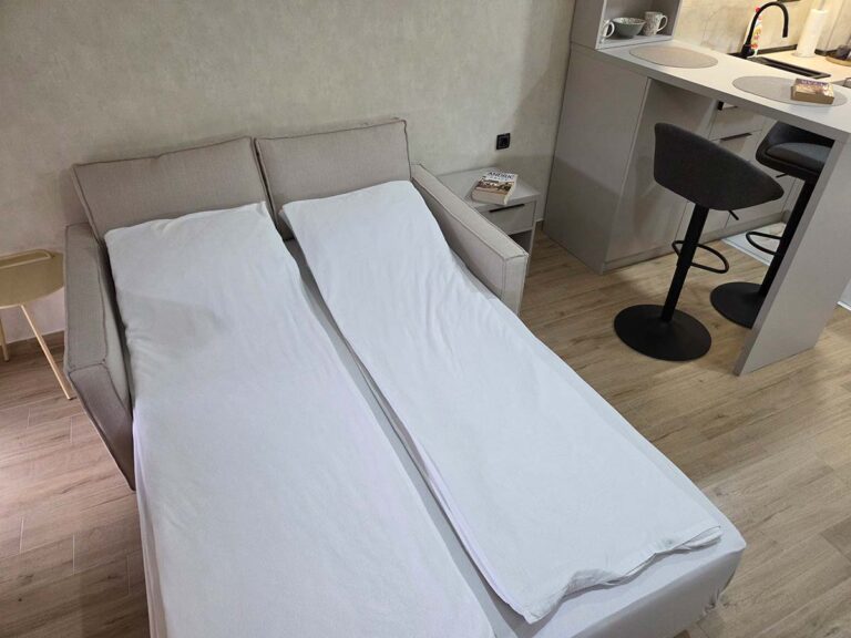 Apartman 30 Valjevo – pripremljen ležaj za dve osobe