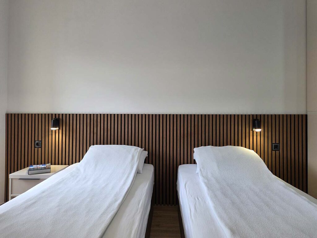 Kreveti i uzglavlje – Simić Apartman 10 Valjevo