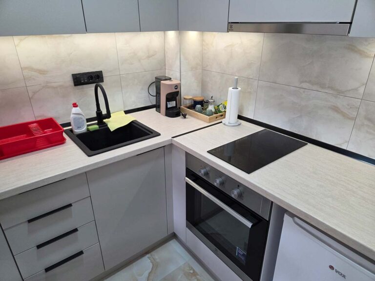 Detalj kuhinje – Simić Apartman 10 u Valjevu