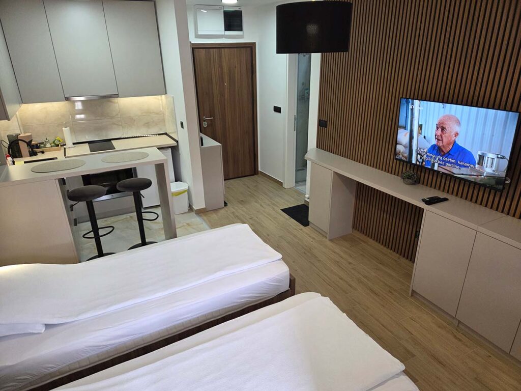 Pogled odozgo na enterijer – Simić Apartman 10 Valjevo