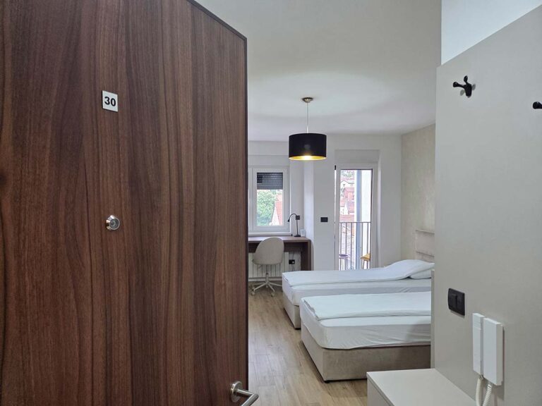 Simić Apartman 30 Valjevo – ulaz u apartman