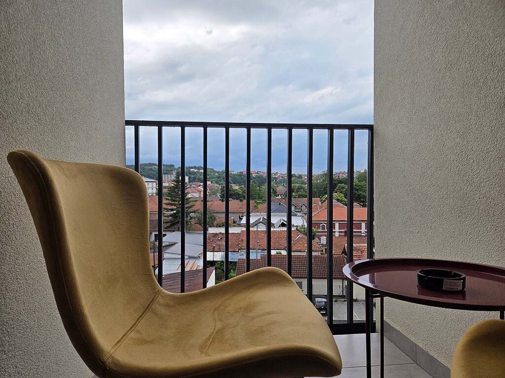 Balkon Apartmana 38 sa pogledom na Valjevo
