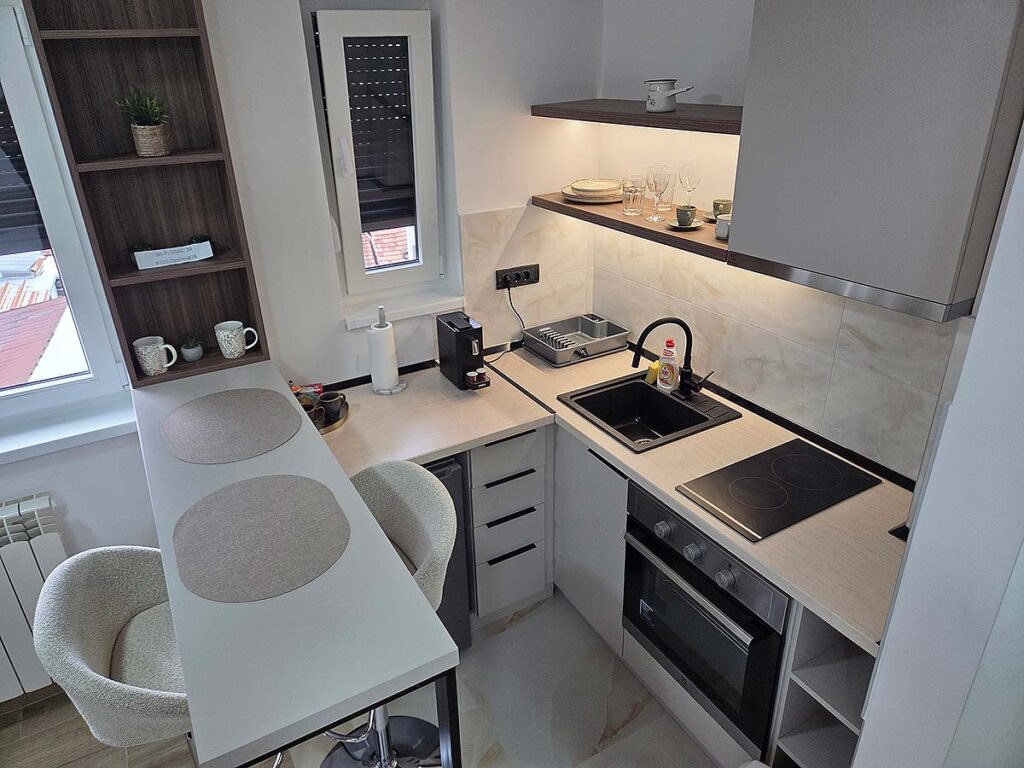 Trpezarijski deo i kuhinja Apartmana 38