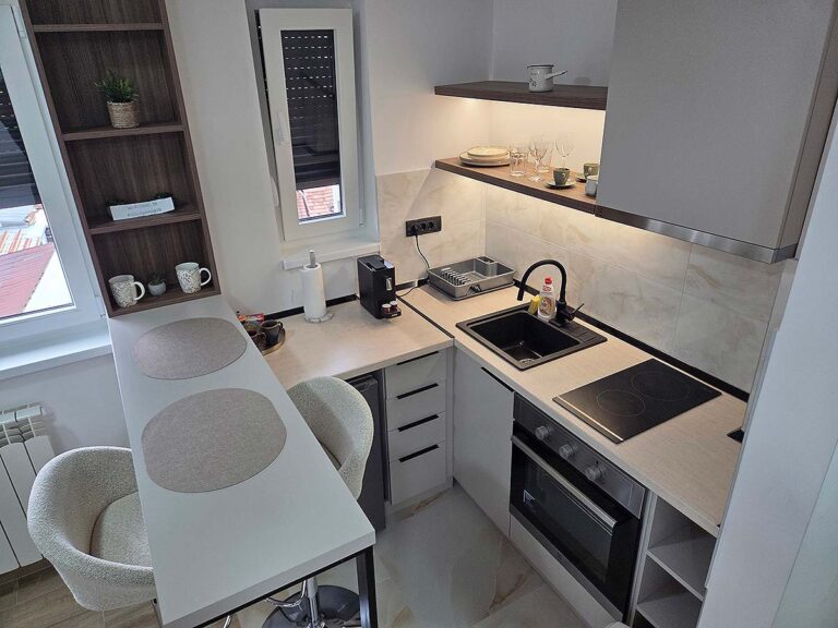 Trpezarijski deo i kuhinja Apartmana 38