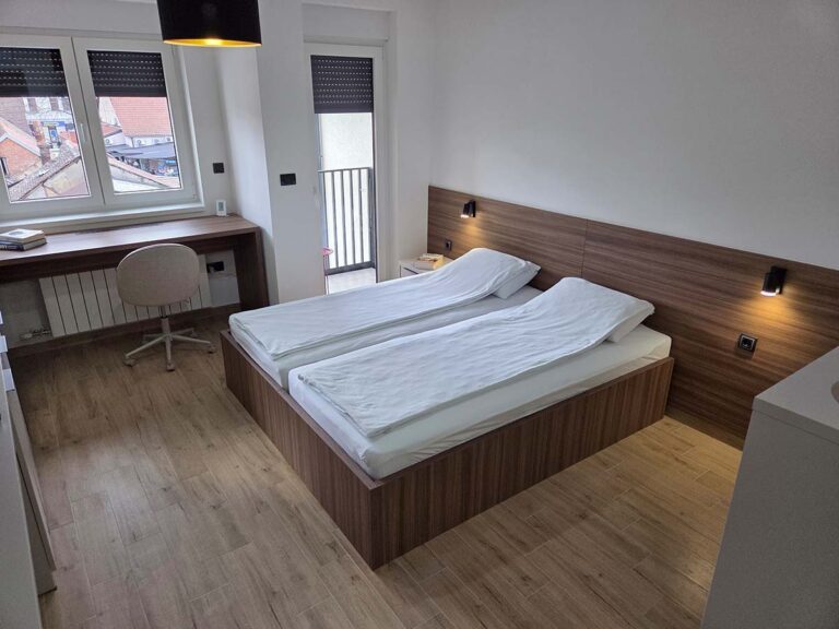 Apartman 20 Valjevo – dva kreveta i balkon