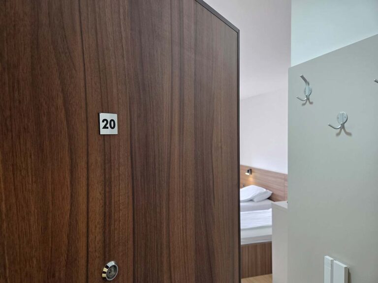 Apartman 20 Valjevo – ulaz u smeštaj